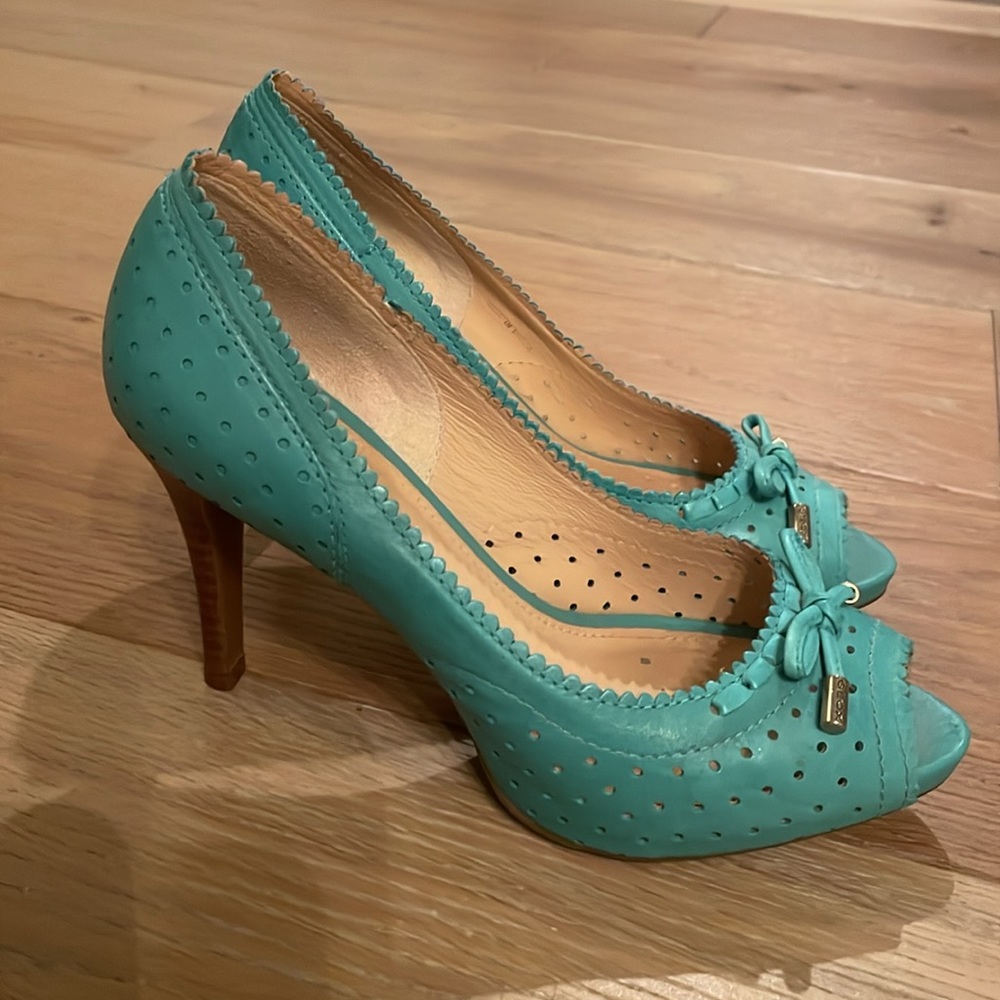Geox Turquoise Pumps.